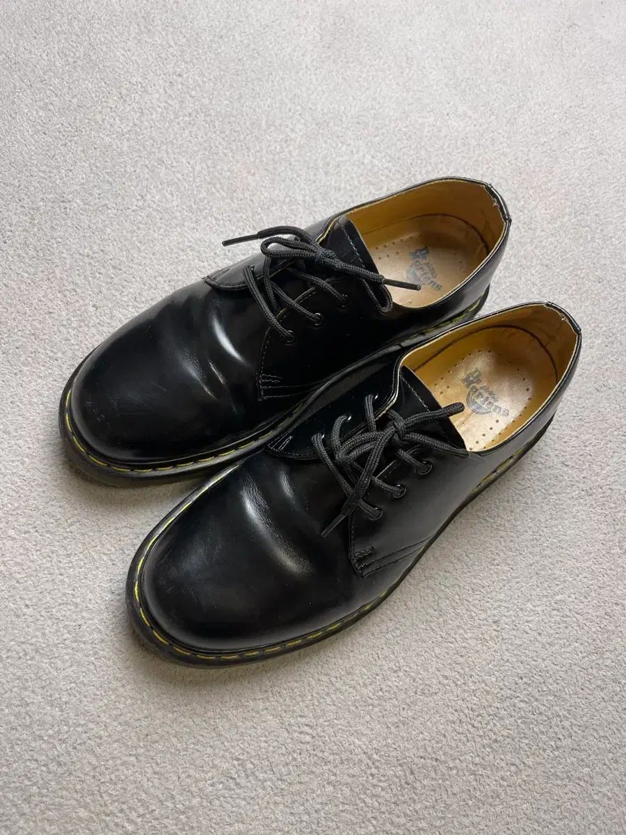 41 DR. MARTENS ドクターマーチン 1461 3ホール スムース -260-265