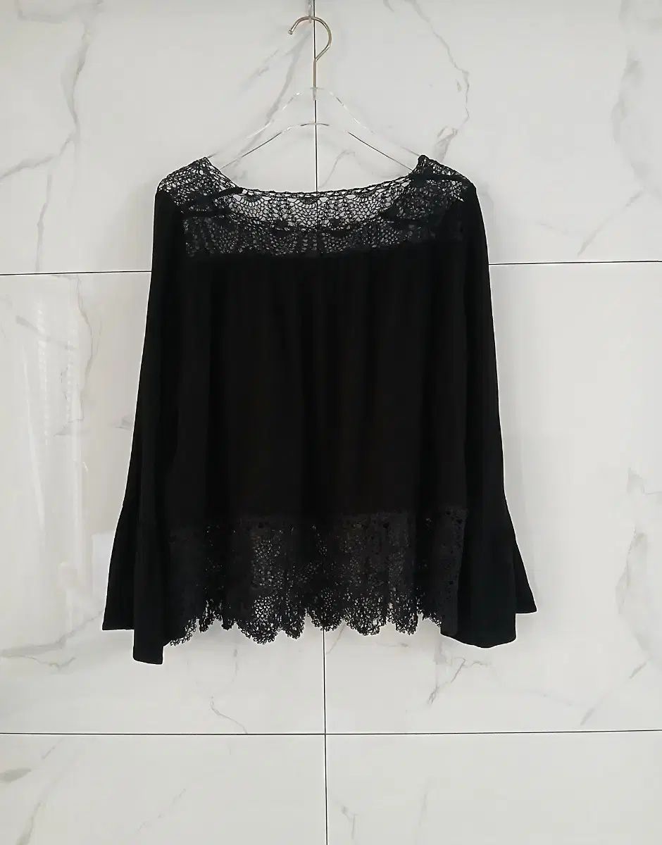 サンドロ ブラック レース ブラウス 7,706円