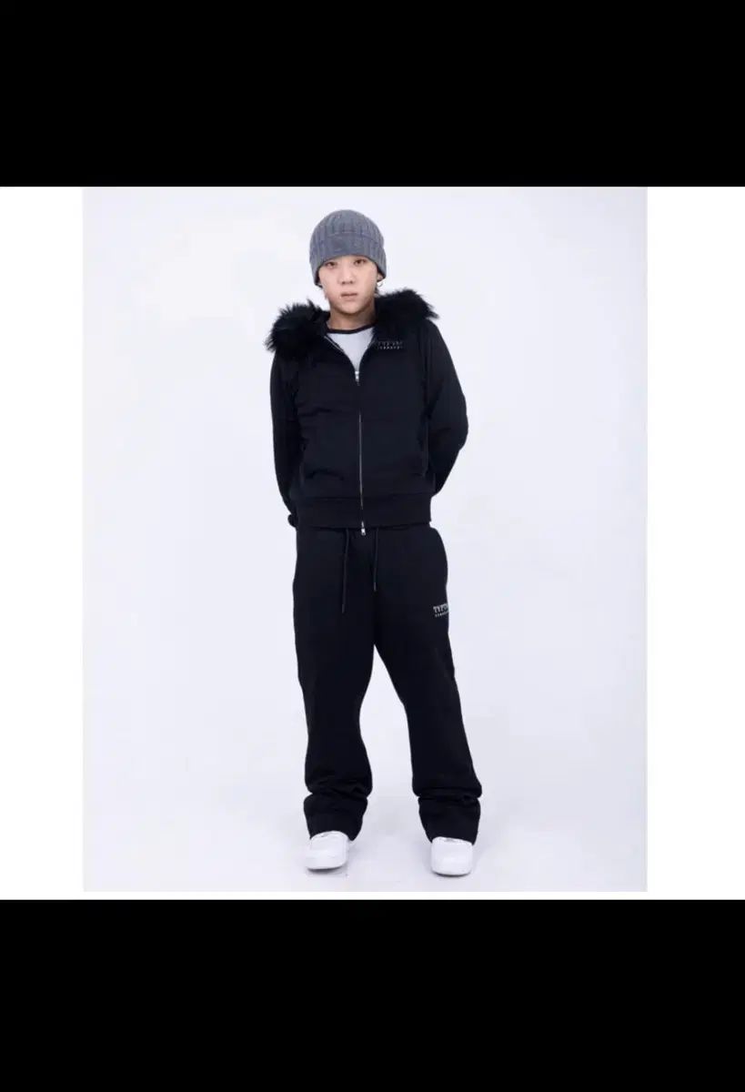 ファンシェイ ヤン・ホンウォン (YANG HONGWON) TYPTM ファー フード ジップアップ ジャケット
