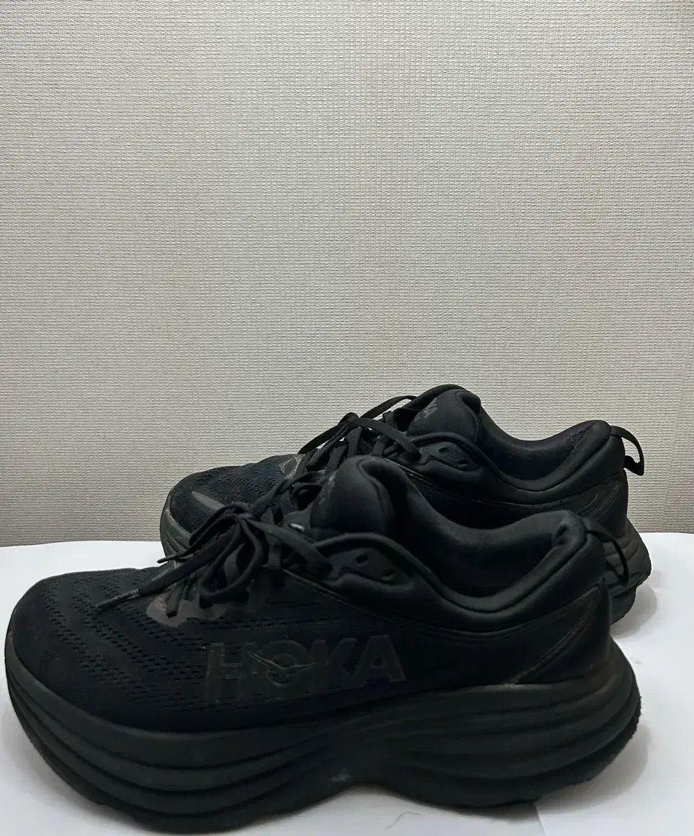 HOKA ONE ONE ホカオネオネ ボンダイ8 ワイド ブラック(270) 6,894円