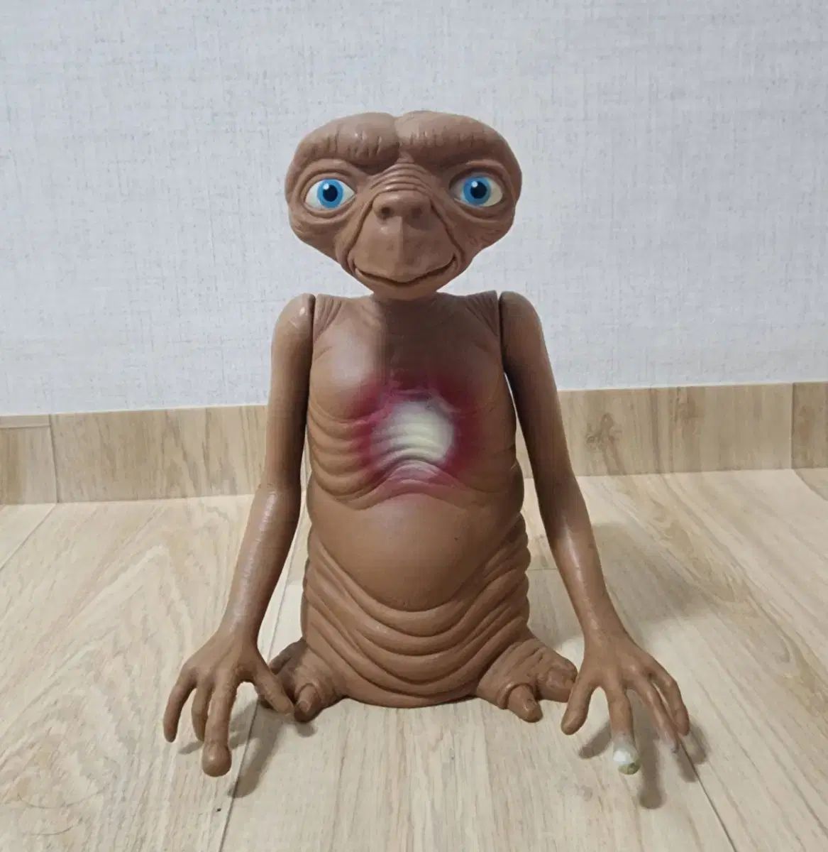 (クラシック) ヴィンテージ E.T. 8インチ ソフトビニール Tシャツ 出品