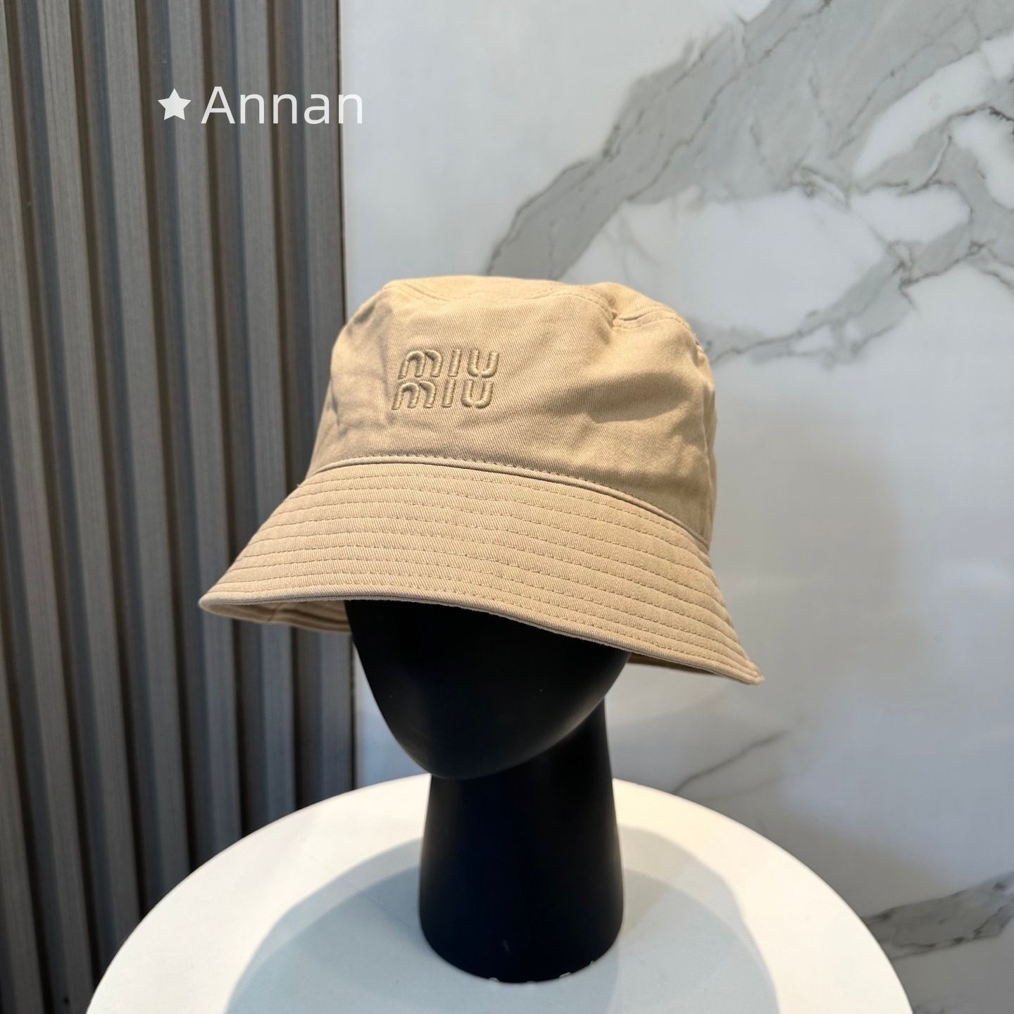 状態良 新品 MIUMIU ミュウ ミュウ バケットハット 帽子 メンズ レディース ユニセックス