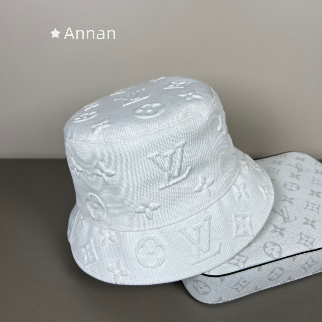 未使用品】最終値下げ 新品！新品 LV LOUIS VUITTON ルイヴィトン