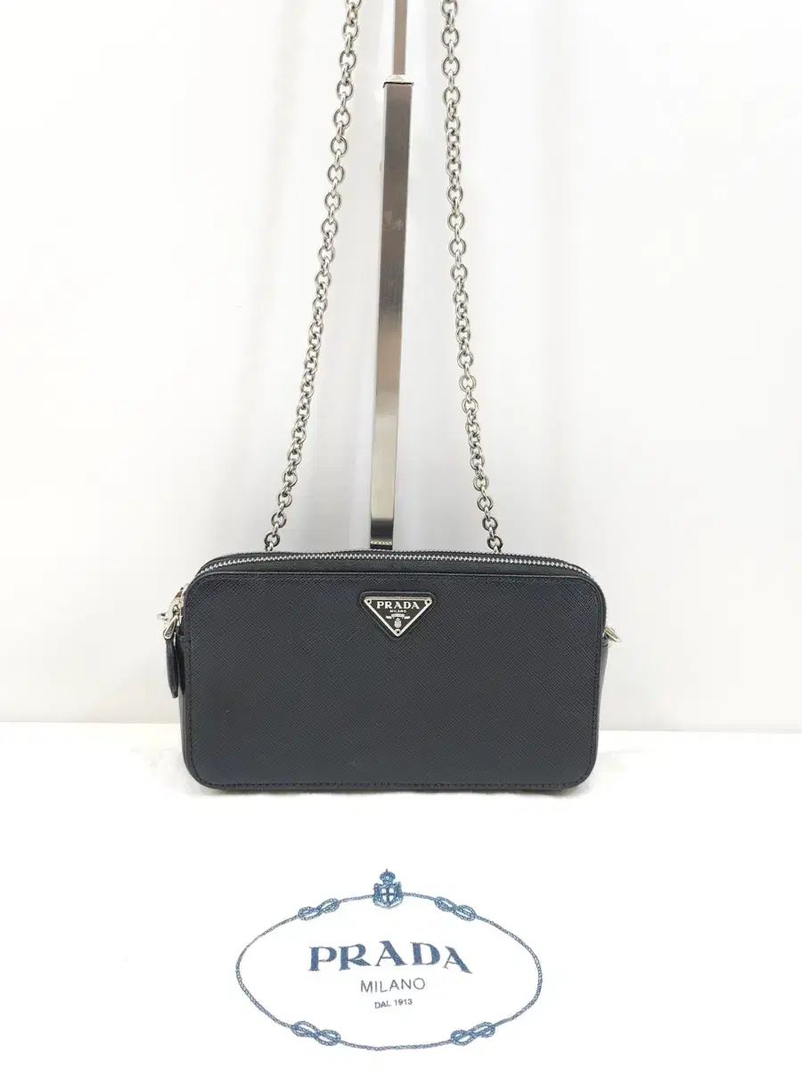 OS PRADA サフィアーノ ダブル ジッパー チェーンバッグ