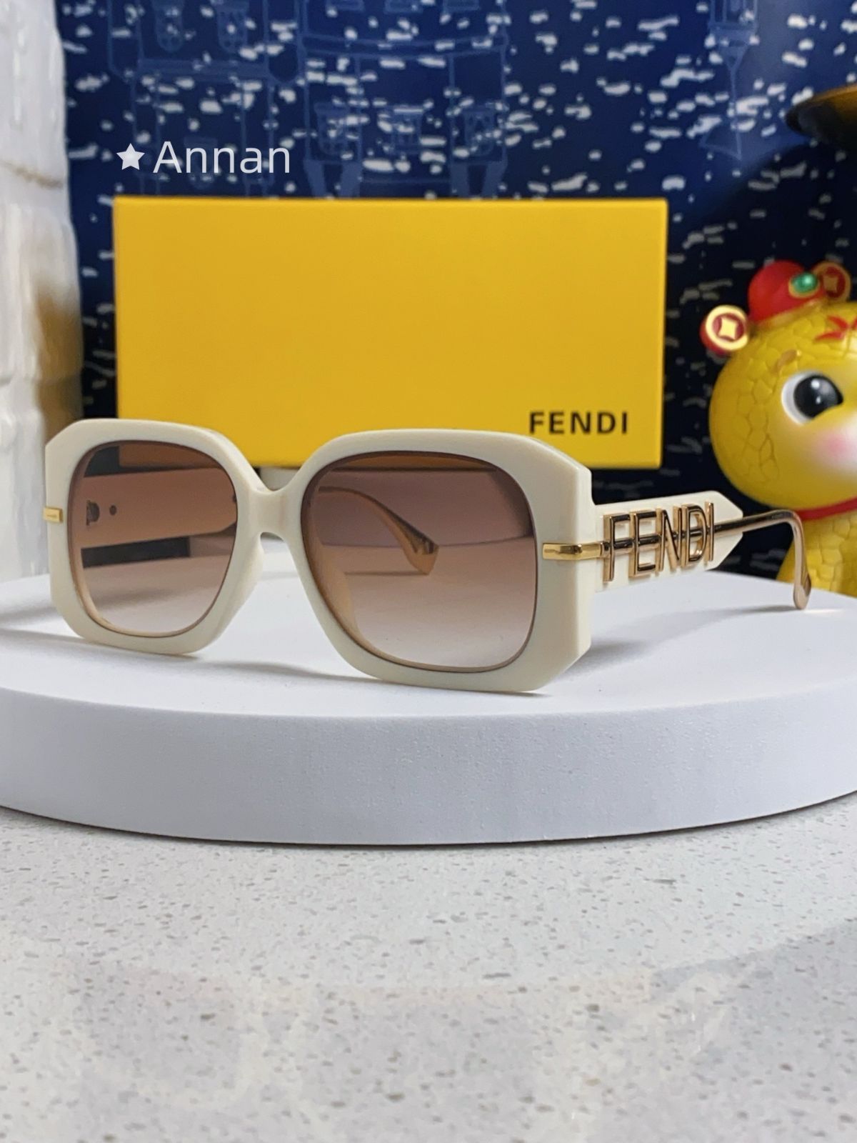 超美品値下げ 新品 FENDI フェンディ サングラス メンズ レディース ユニセックス
