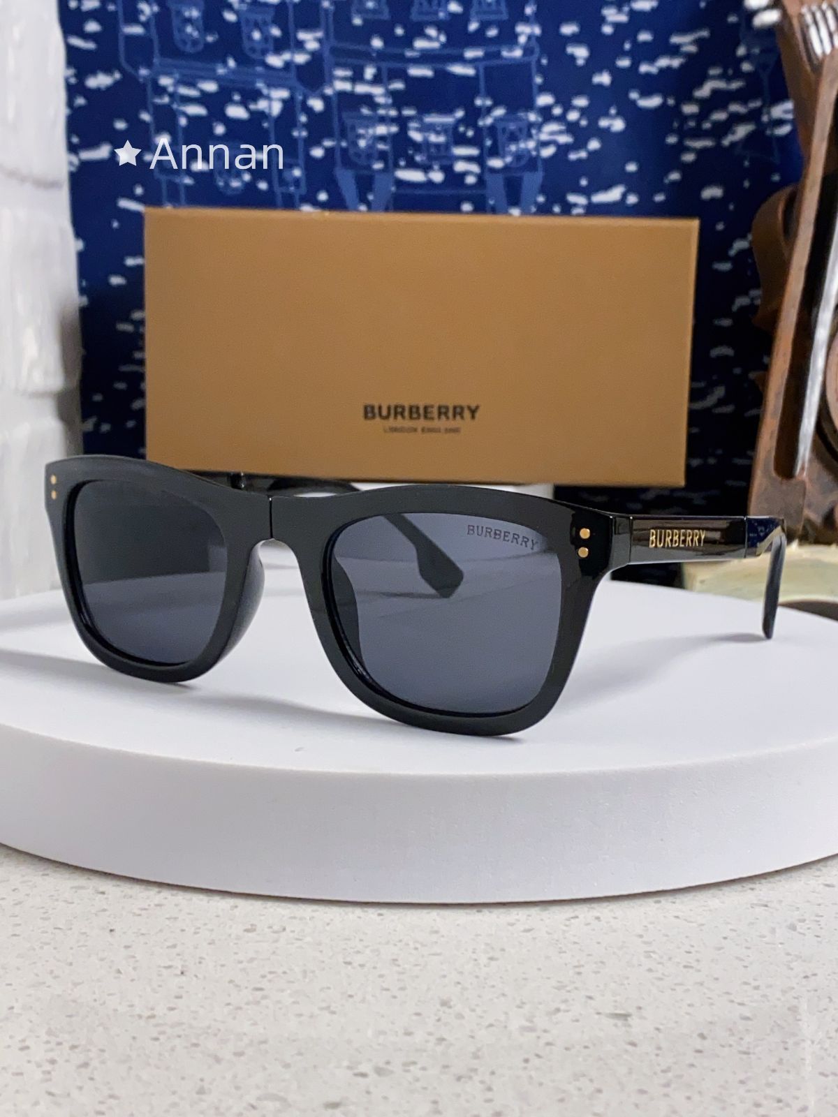 美品バーバリーサングラス バーバリー BURBERRY サングラス レディース メンズ （ブラック