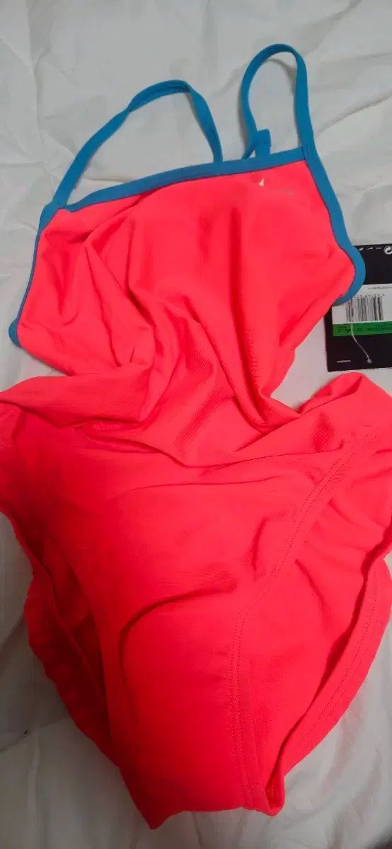 新品 NIKE タイバッグ HOT PUNCH 28