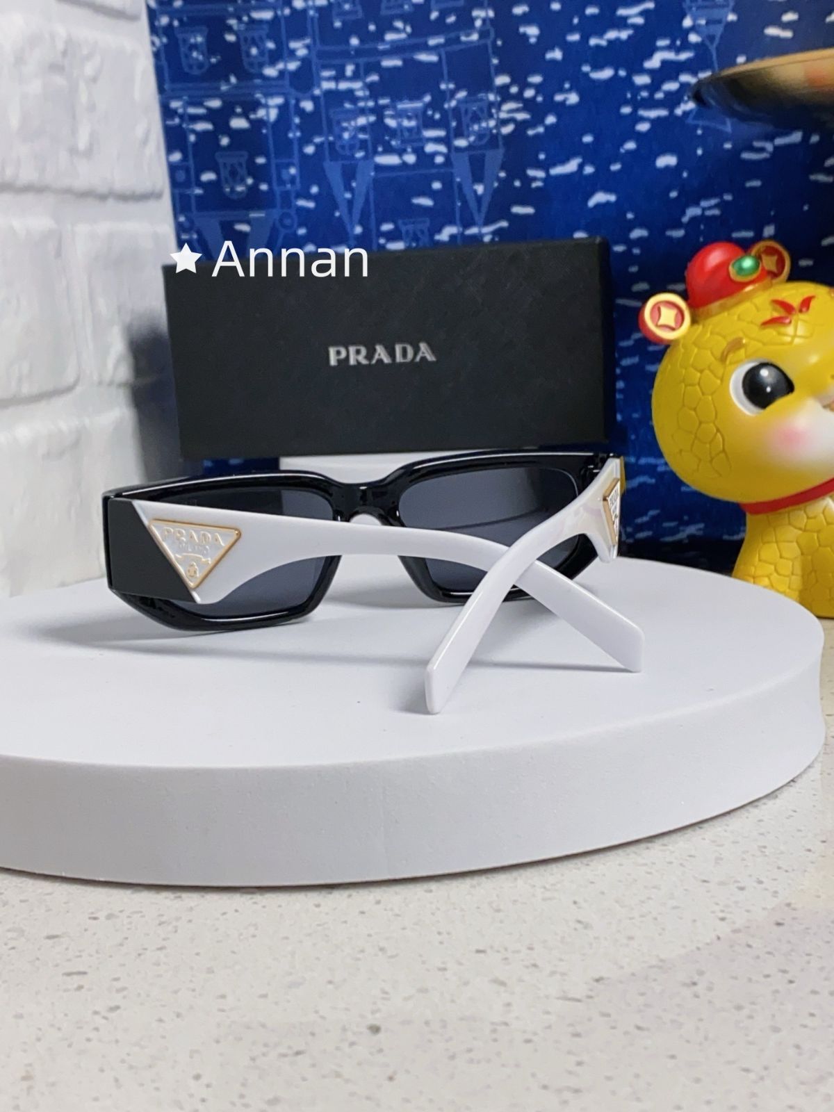 プラダ PRADA サングラス 未使用 破格 プラダ PRADA サングラス UVカット 0PR24ZSF 1AB5S0 57 アイウェア