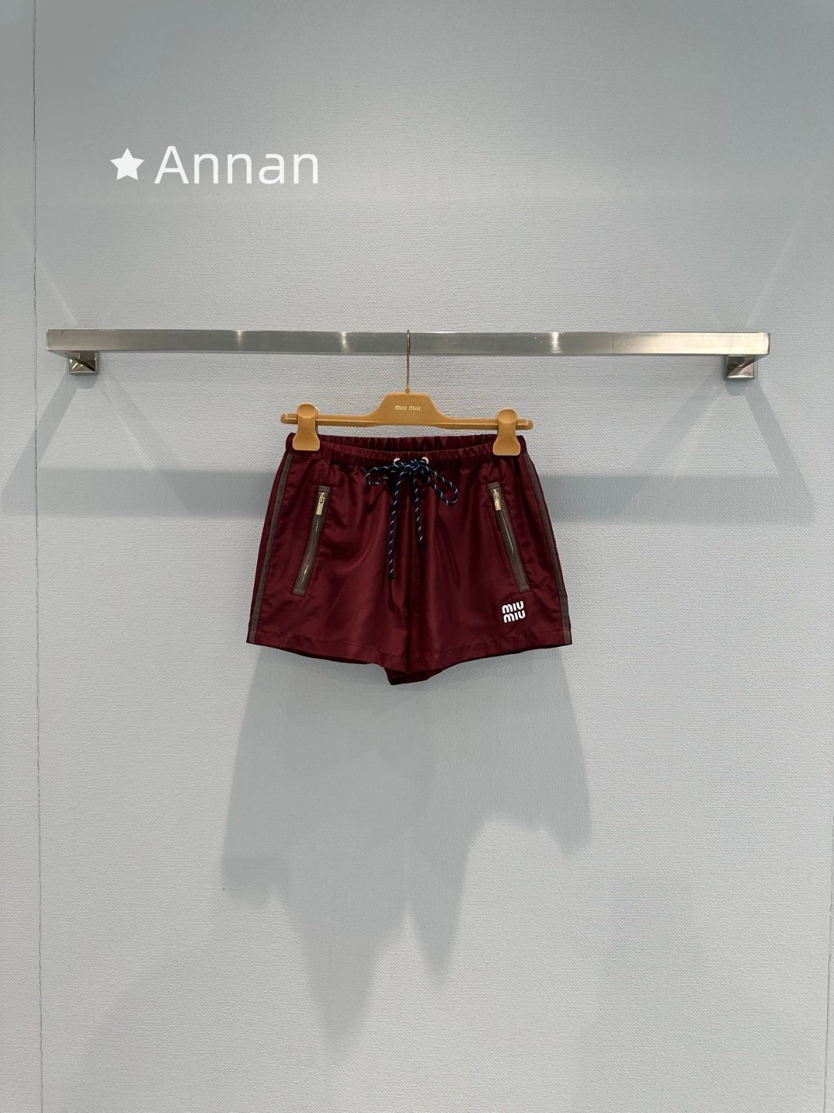 お洒落 極美品 新品 MIUMIU ミュウミュウ ショートパンツ ハーフパンツ レディース