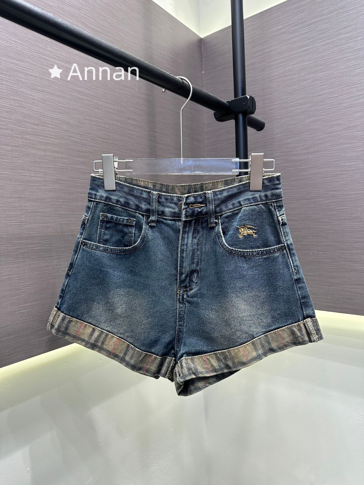 お洒落 即完売 新品！新品 BURBERRY バーバリー ショートパンツ ハーフパンツ レディース
