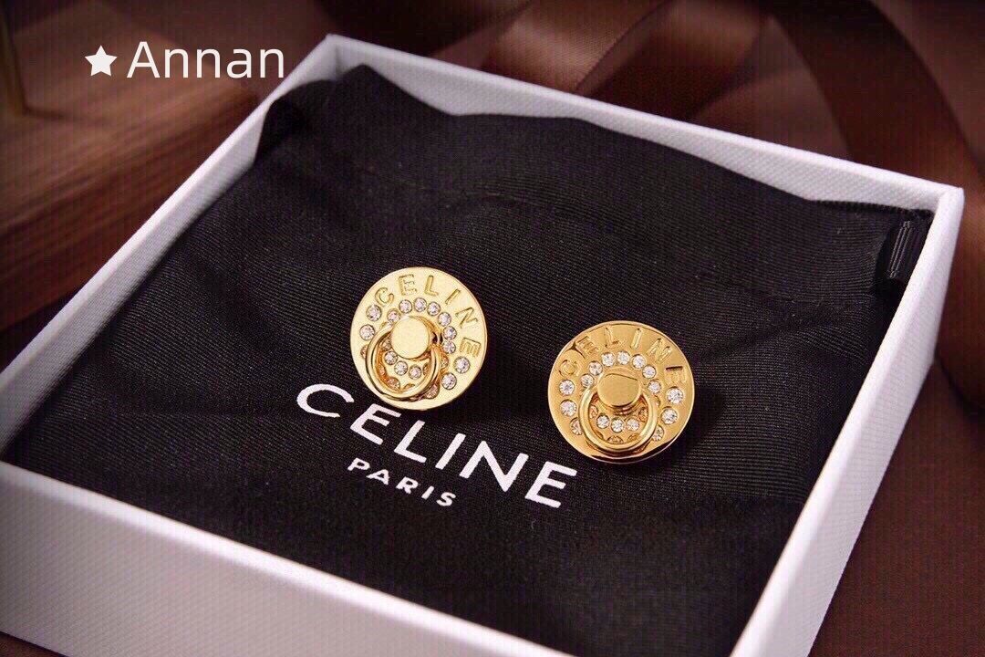 大人気 超美品 新品！新品 CELINE セリーヌ ピアス レディース 結婚式 卒業式 清楚 イベント 入学式