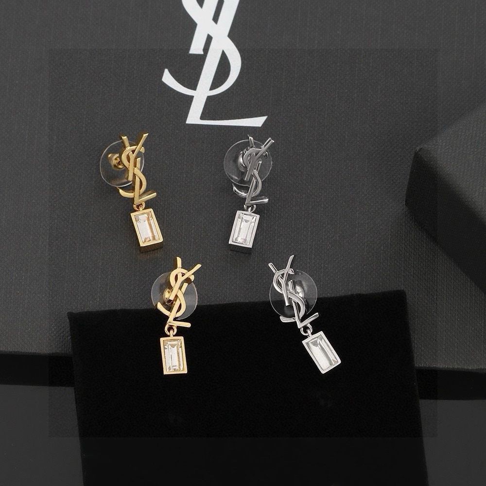 未使用に近い 美品★ 美品美品新品 YSL YVES SAINT LAURENT イヴサンローラン ピアス レディース 結婚式 卒業式 清楚 イベント 入学式