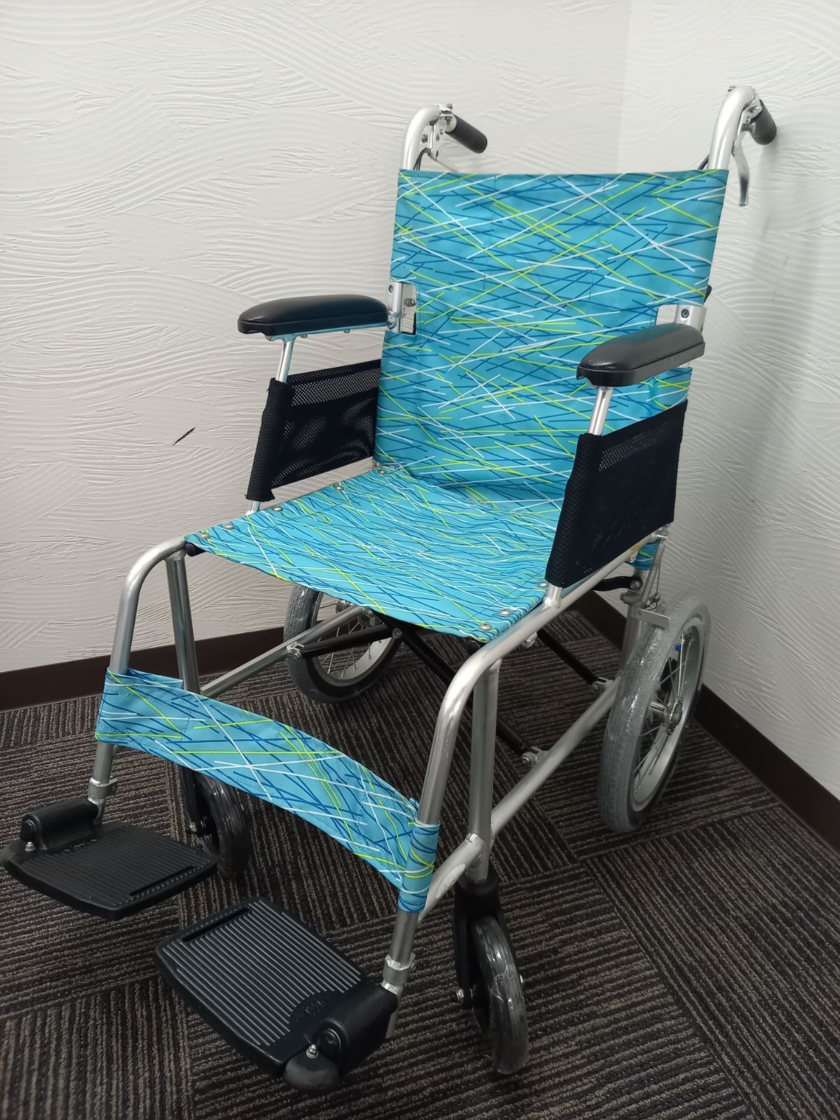 中古】日進医療器 アルミ介助用車いす 超軽量（7.8kg） NAH-L7 ④ 