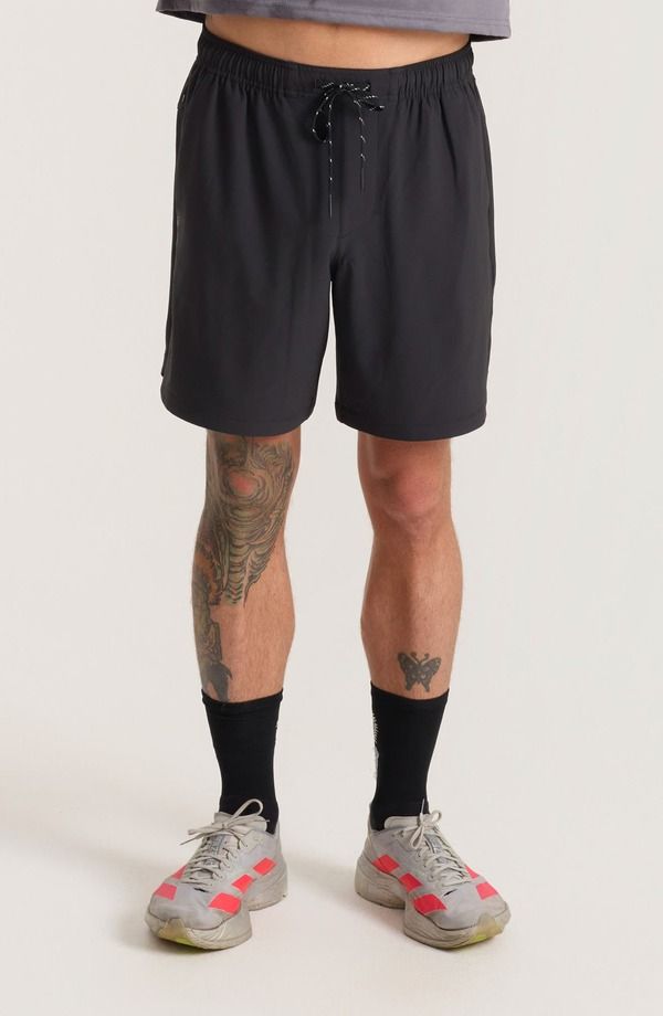 ローアク メンズ ボトムス ハーフパンツ・ショーツ ショートパンツ Roark Serrano 7 Drawstring Shorts Black ブラック