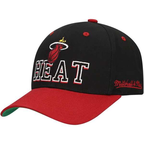 ミッチェルネス メンズ アクセサリー 帽子 Mens Mitchell Ness BlackRed Miami Heat Backside ScriptwoTone Pro Crown Adjustable Hat Black ブラック
