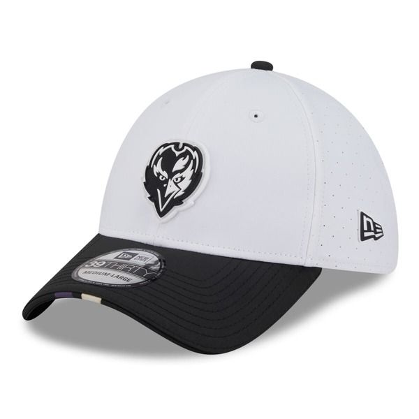 ニューエラ メンズ アクセサリー 帽子 Mens New Era WhiteBlack Baltimore Ravens 2025 NFL Training Camp 39THIRTY Flex Hat White ホワイト