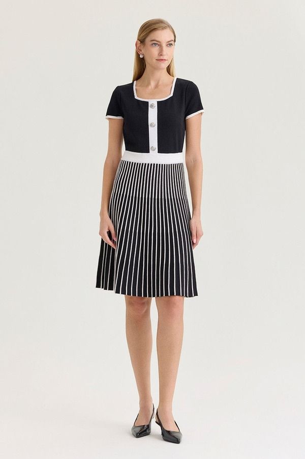 ミンウォン レディース トップス ワンピース ひざ丈 ニット Ming Wang FitNFlare Knee Length Soft Knit Dress BlackWhite ホワイト
