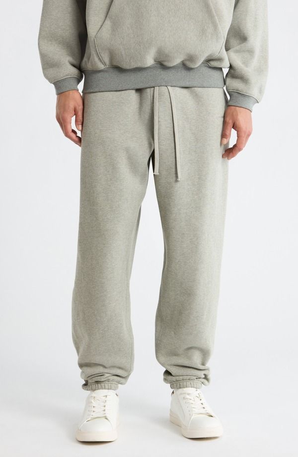フィアオブゴッド メンズ ボトムス カジュアルパンツ スウェットパンツ Fear of God Essentialsignature Classic Fit Jogger Sweatpants ConcreteDark Concrete Heather ヘザー