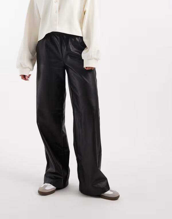 ヴェロモーダ レディース ボトムス カジュアルパンツ ワイドレッグ レザー フェイクレザー Vero Moda tie waist wide leg faux leather pant Black ブラック 17,870円