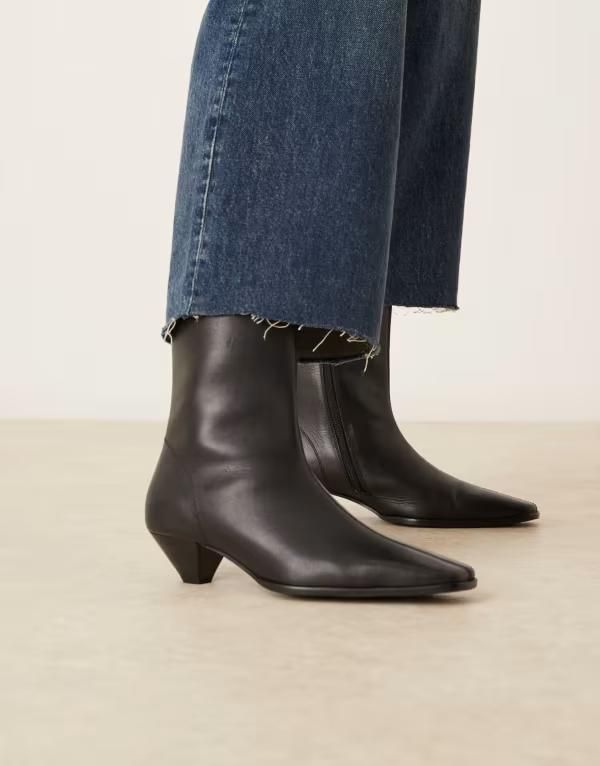 エイソス レディース シューズ ブーツ・レインブーツ アンクル ブーツ レザー ヒール ASOS DESIGN Rhodes leather chisel toe heeled ankle boots Black ブラック