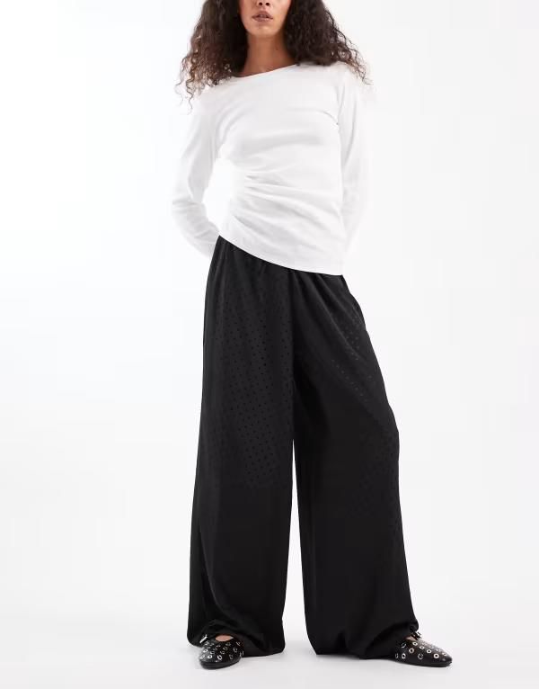 ウェンズデーガール レディース ボトムス カジュアルパンツ ワイドレッグ サテン Wednesdays Girl tie waist satin wide leg pantspot jacquard Black ブラック