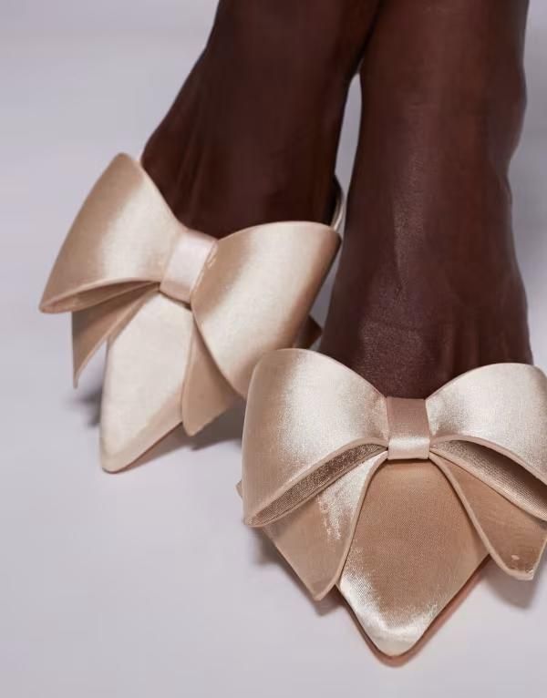 パブリックデザイア レディース シューズ ヒール Public Desire Loren pointed heels with bows Beige ベージュ