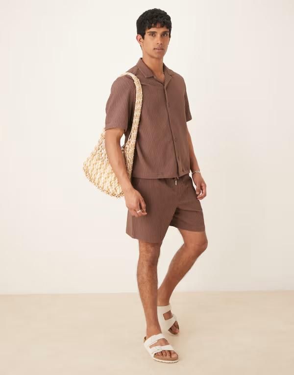 エイソス メンズ トップス シャツ ASOS DESIGN boxy loose fit plisse shirt part of a set BROWN ブラウン