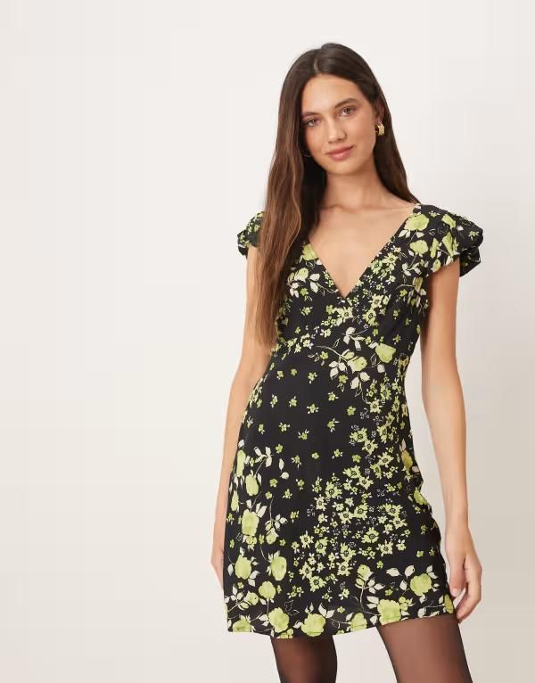 エイソス レディース トップス ワンピース フラワー柄 ミニ フラワー ASOS DESIGN mini tea dress with puff sleeve in ditsy floral Ditsy floral