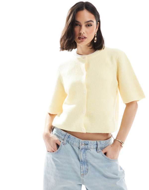 ピーシーズ レディース アウター カーディガン ニット Pieces soft knit short sleeve cardigan in pale banana Pale banana 14,026円