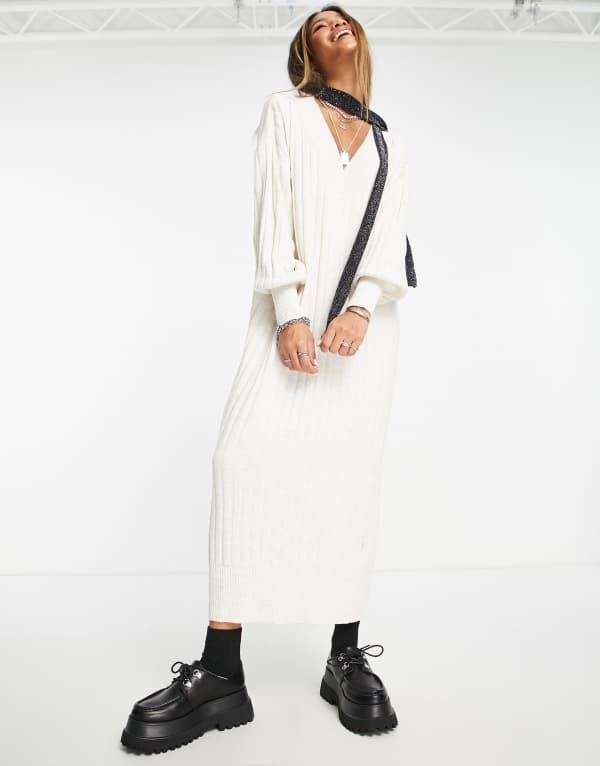 オンリー レディース トップス ワンピース Vネック マキシワンピース ニット マキシ Only knitted v neck maxi dress in cream CREAM クリーム