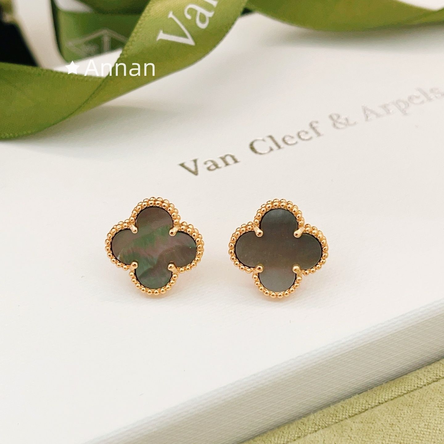超美品 限定品新品 VAN CLEEF & ARPELS ヴァン クリーフ アンド アーペルズ ピアス レディース 結婚式 卒業式 清楚 イベント 入学式