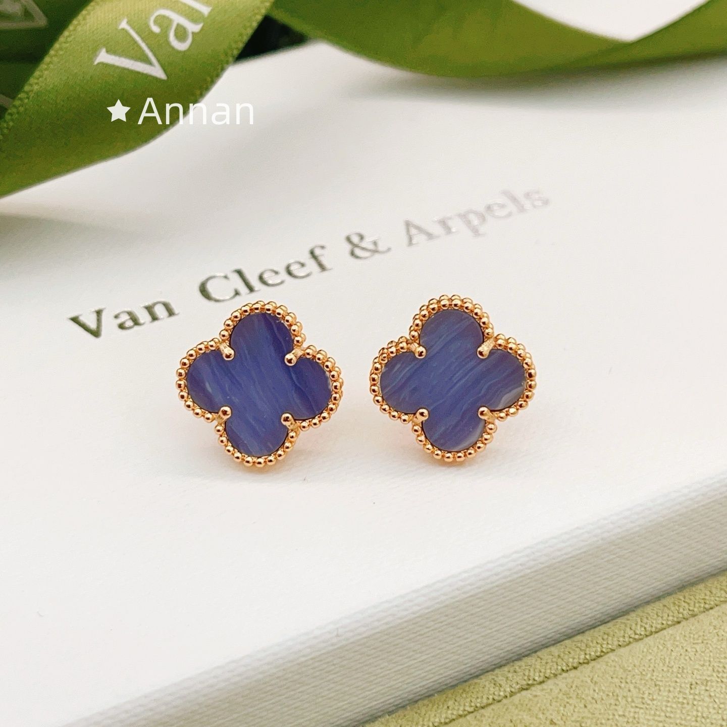 人気新品！新品 VAN CLEEF & ARPELS ヴァン クリーフ アンド アーペルズ ピアス レディース 結婚式 卒業式 清楚 イベント 入学式