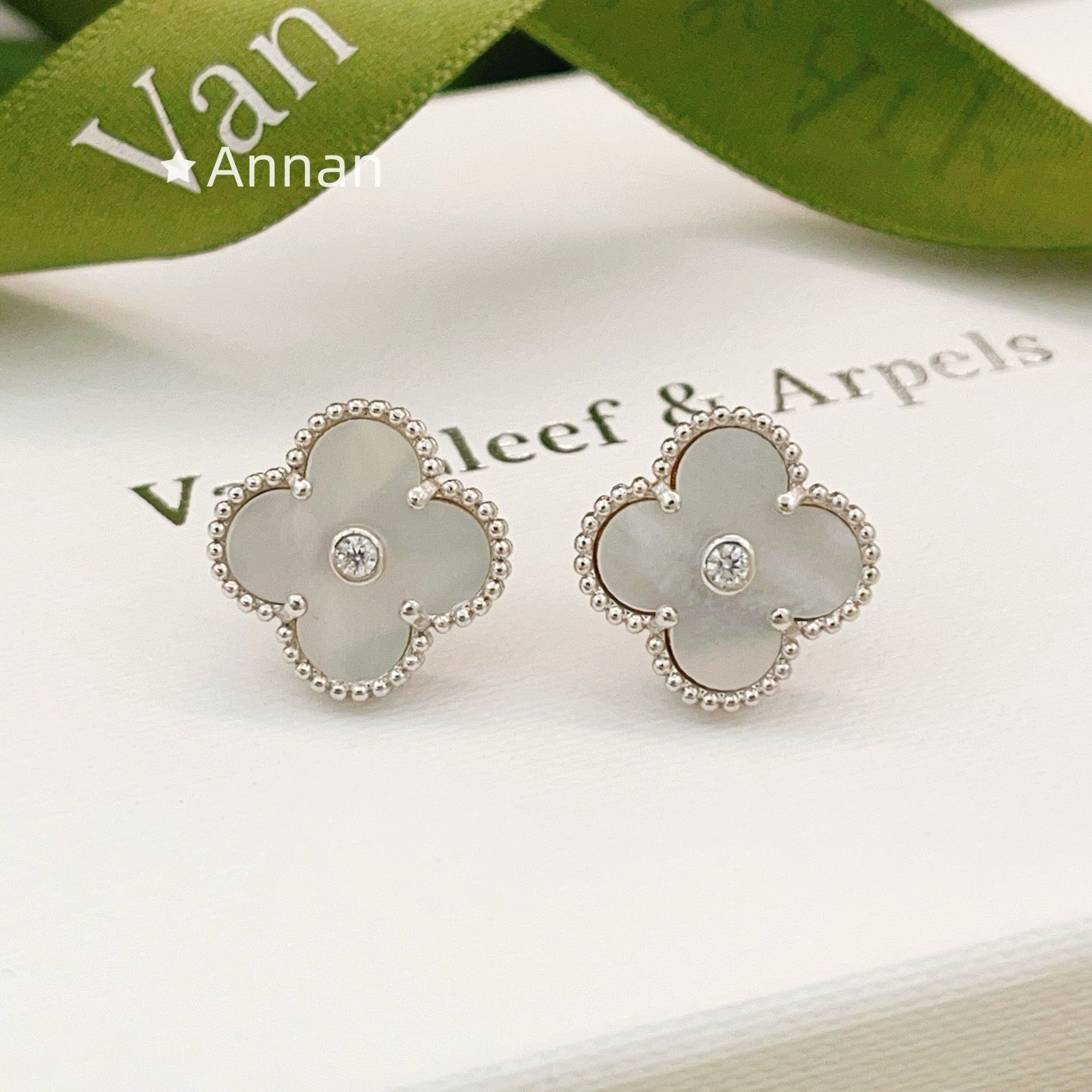新品 希少 超美品 新品 VAN CLEEF & ARPELS ヴァン クリーフ アンド アーペルズ ピアス レディース 結婚式 卒業式 清楚 イベント 入学式