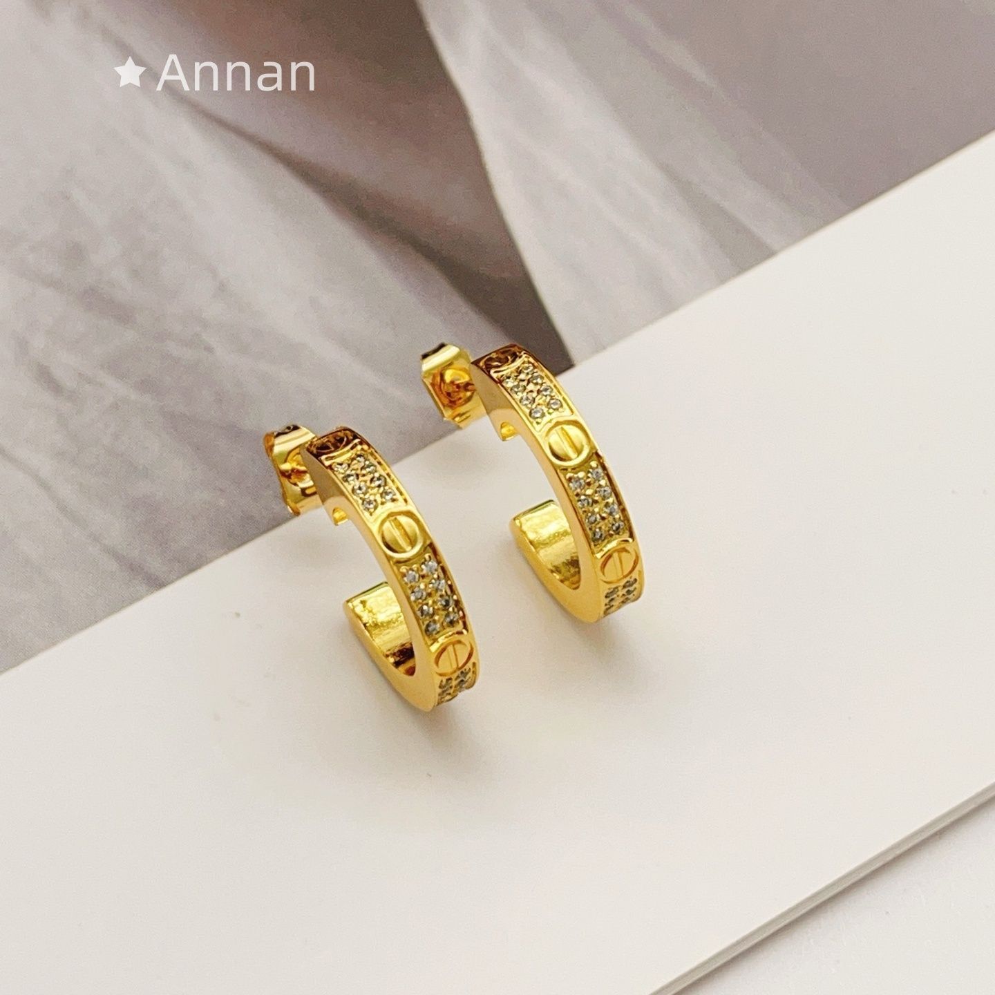 大幅値下げ 新品 CARTIER カルティエ ピアス レディース 結婚式 卒業式 清楚 イベント 入学式