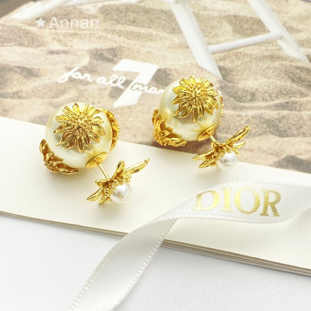 美品 美品 新品！新品 CHRISTIAN DIOR クリスチャン ディオール ピアス レディース 結婚式 卒業式 清楚 イベント 入学式
