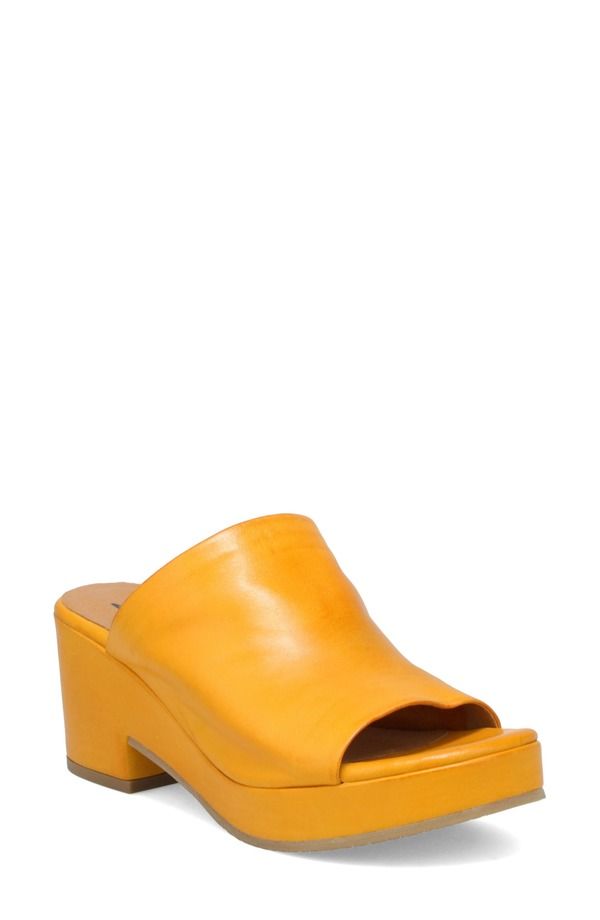 ミズムーズ レディース シューズ ヒール プラットフォーム サンダル Miz Mooz Gwen Platform Sandal Ochre