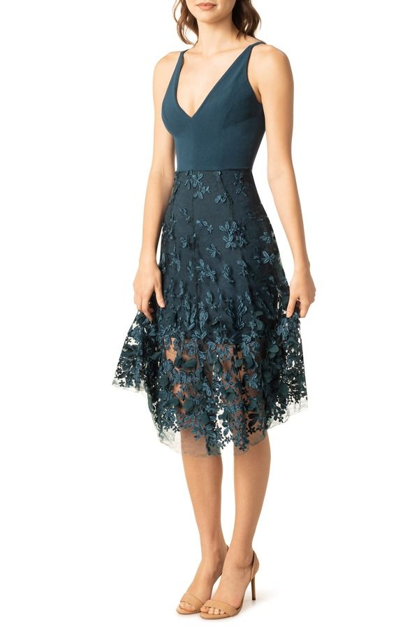ドレスザポプレーション レディース トップス ワンピース Vネック メッシュ 刺繍 Dress the Population Darleen VNeck Embroidered Mesh Cocktail Dress Peacock Blue ブルー