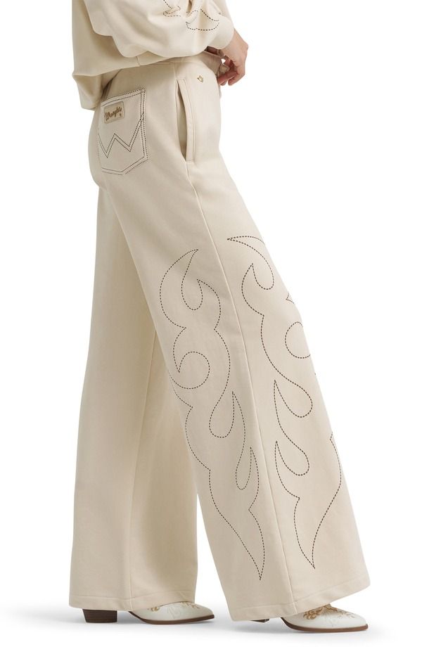 ラングラー レディース ボトムス レギンス ワイドレッグ パンツ スウェットパンツ グラフィック Wrangler x Lainey Wilson Western Graphic Wide Leg Sweatpants Cream クリーム