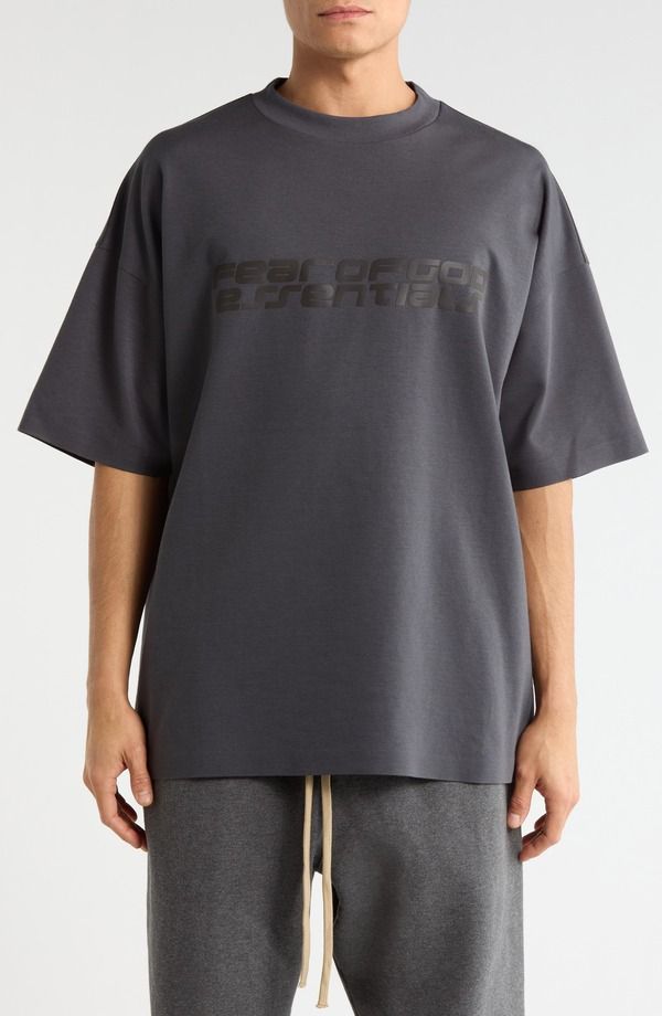 フィアオブゴッド メンズ トップス Tシャツ グラフィック Fear of God Essentials 90s Graphic TShirt Iron Grey グレー