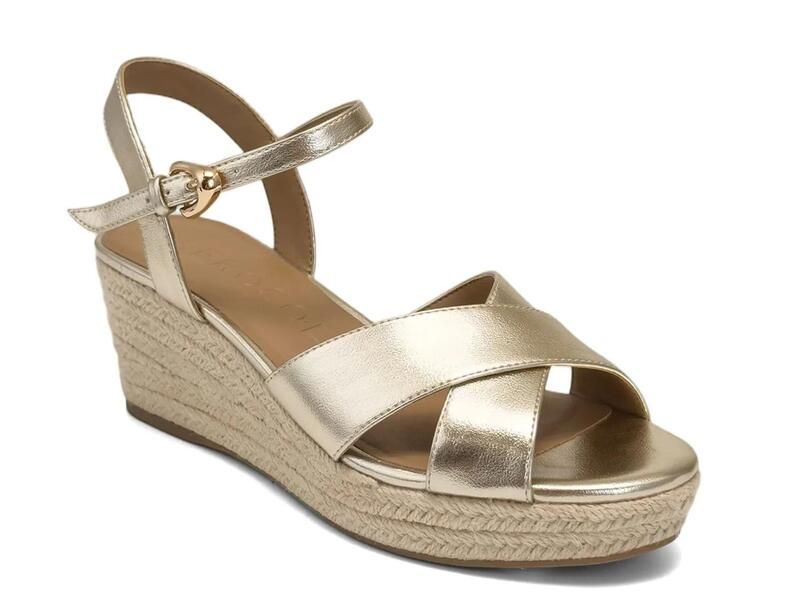エアロソールズ レディース シューズ サンダル AerosolesCasarina Espadrille Wedge Sandal Gold Metallic ゴールド