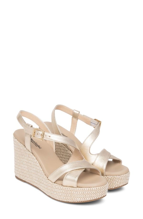 ネーロ ジャルディーニ レディース シューズ ヒール プラットフォーム サンダル NeroGiardini Slingback Platform Wedge Sandal Gold ゴールド