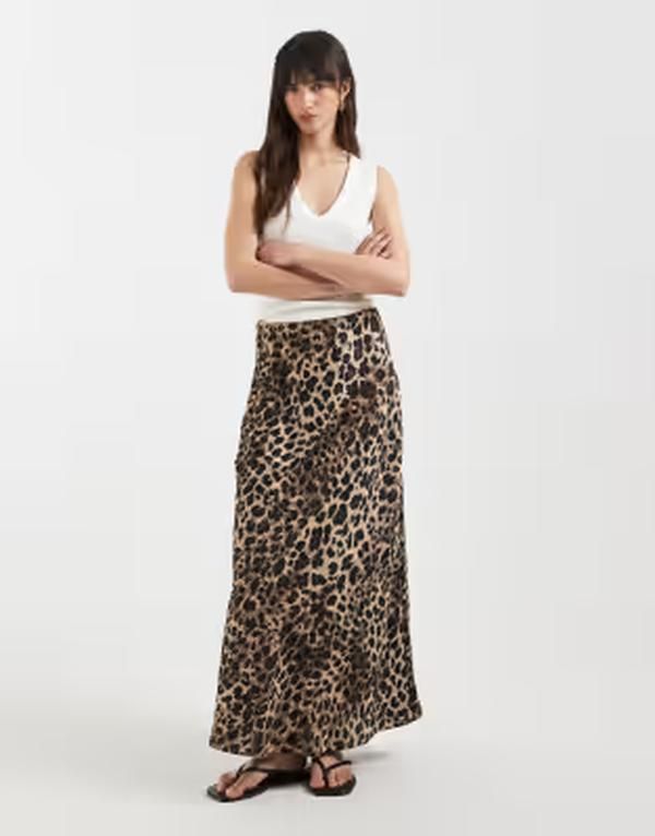 オンリー レディース ボトムスカート プリント サテン マキシ ONLY satin maxi skirt in leopard printaupe トープ