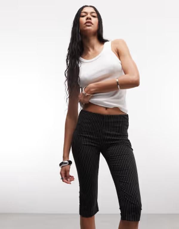 コルージョン レディース ボトムス レギンス キャップ COLLUSION tailored capris in pinstripe