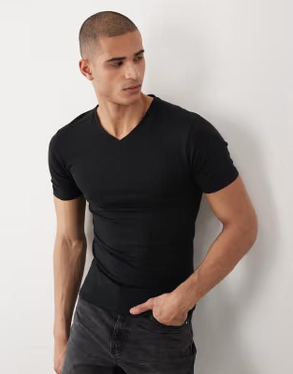 リバーアイランド メンズ トップス Tシャツ Vネック River Island vneck muscle fitshirt Black ブラック