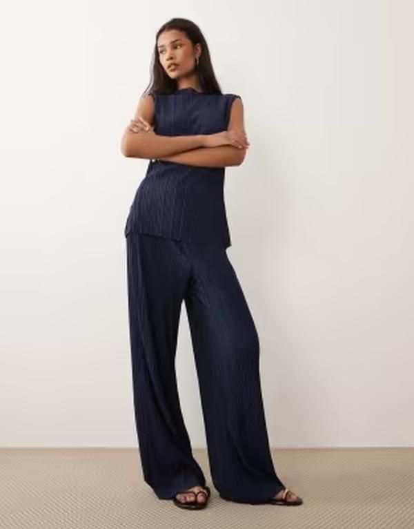 ヴィラ レディース ボトムス カジュアルパンツ ワイドレッグ Vila plisse wide leg pants part of a set Navy Blazer ネイビー