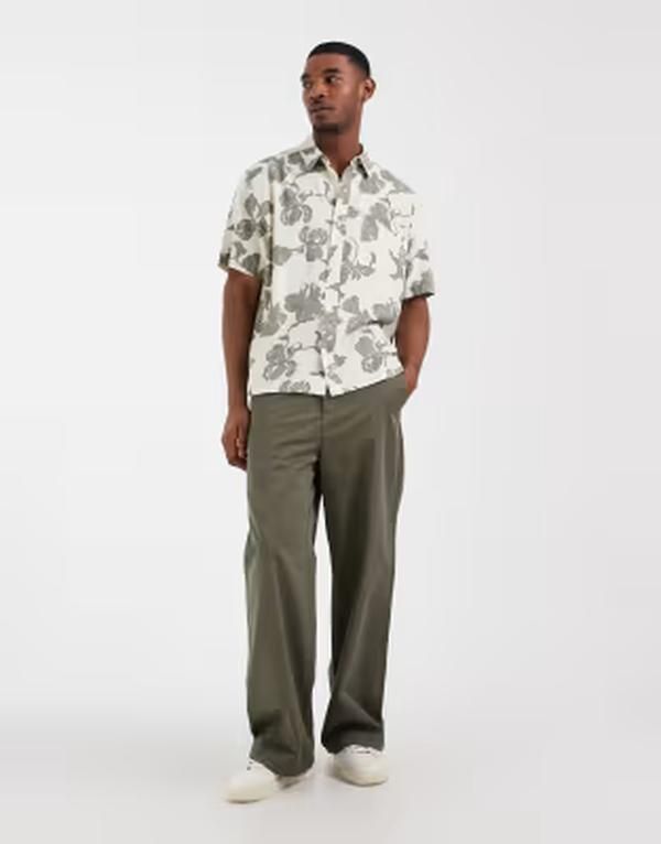 エイソス メンズ トップス シャツ フラワー柄 プリント リネン フラワー ASOS DESIGN relaxed linen blend shirt with floral print in cream クリーム