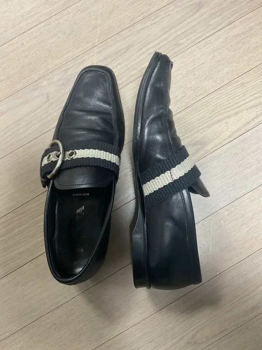 PRADA プラダ バックル ローファー uk7