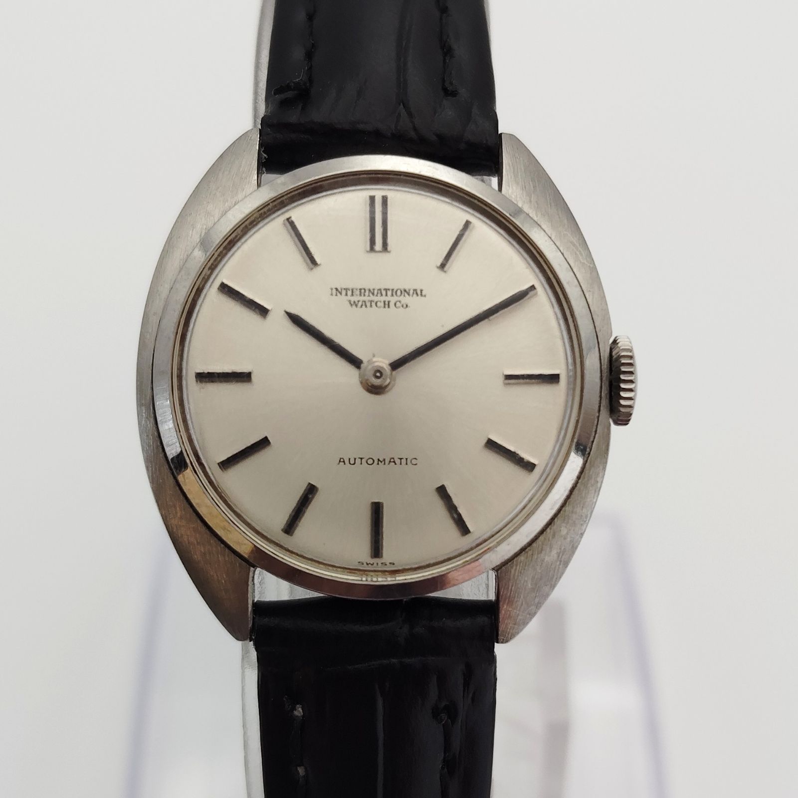 不動 IWC 自動巻 ヴィンテージ レトロ ラウンド シルバー文字盤 レディース 通勤 仕事 スーツ フォーマル お洒落 ギフト プレゼント 記念日 誕生日 大人 上品 高級感 クラシック シンプル モダン ジャンク 修理 部品 スイス 動作未確認 A328