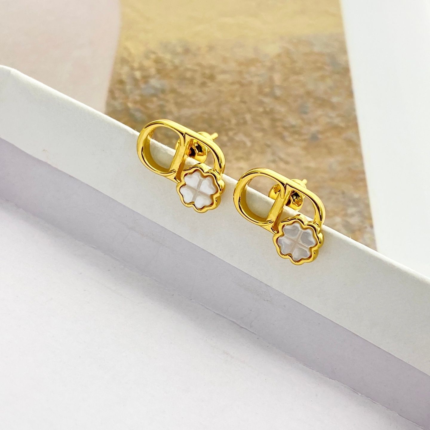 高級 人気商品新品 CHRISTIAN DIOR クリスチャン ディオール ピアス レディース 結婚式 卒業式 清楚 イベント 入学式