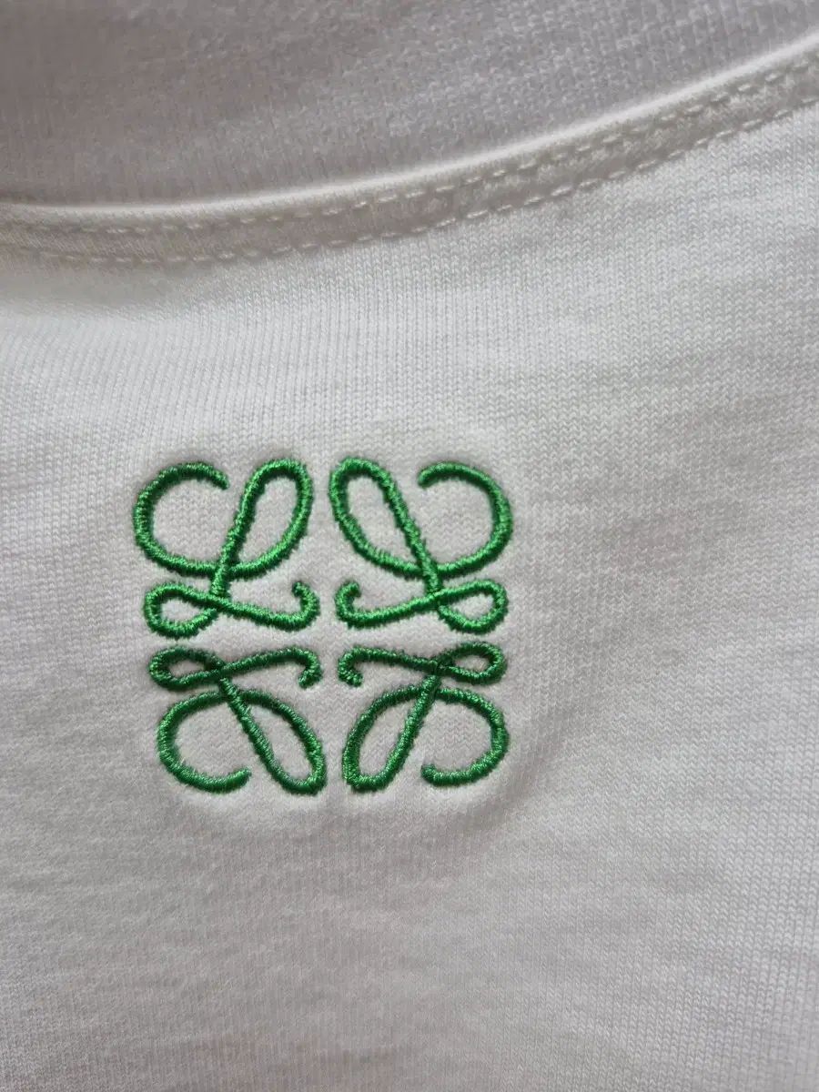 LOEWE クロップド半袖Tシャツ 白